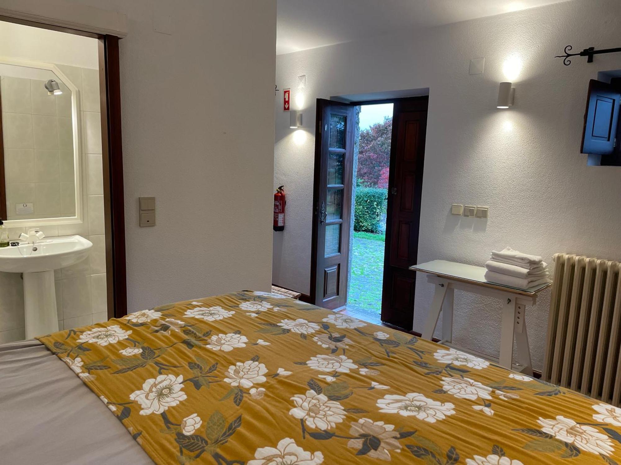 The Quixote House Bed & Breakfast Caminha Exterior photo